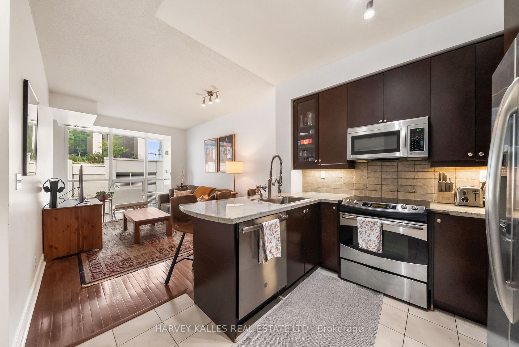 602 - 1910 Lake Shore Boulevard W, South Parkdale, Toronto 
