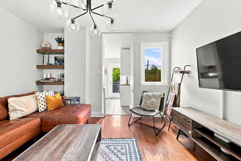 Photo 7 at 213 Oakcrest Avenue, Danforth, Toronto