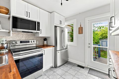 Photo 12 at 213 Oakcrest Avenue, Danforth, Toronto
