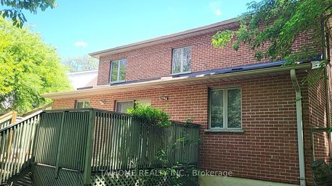 Photo 10 at 12 Vonda Avenue, Willowdale East, Toronto