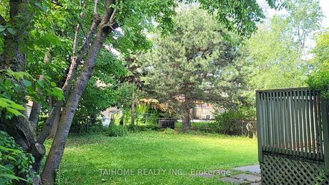Photo 11 at 12 Vonda Avenue, Willowdale East, Toronto