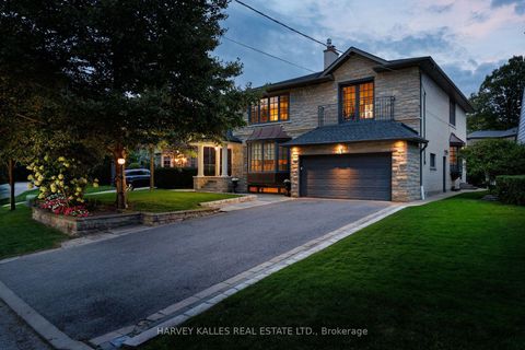 Photo 1 at 15 Moorehill Drive, Leaside, Toronto