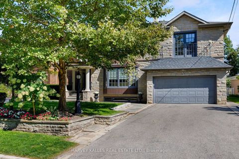 Photo 4 at 15 Moorehill Drive, Leaside, Toronto