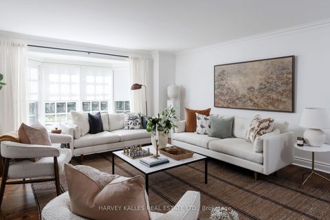 Photo 9 at 15 Moorehill Drive, Leaside, Toronto