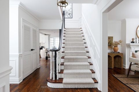 Photo 10 at 15 Moorehill Drive, Leaside, Toronto