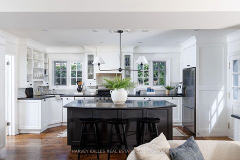 Photo 15 at 15 Moorehill Drive, Leaside, Toronto