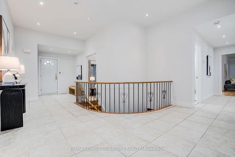Photo 3 at 46 Caravan Drive, Don Mills, Toronto