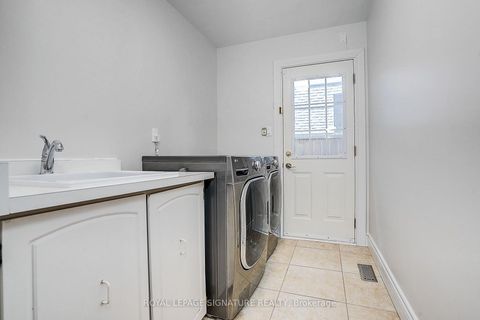 Photo 15 at 46 Caravan Drive, Don Mills, Toronto