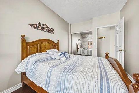 Photo 13 at 202 - 935 Royal York Road E, Queensway, Toronto