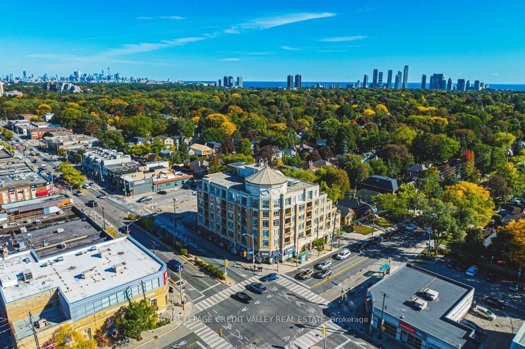 202 - 935 Royal York Road E, Queensway, Toronto 