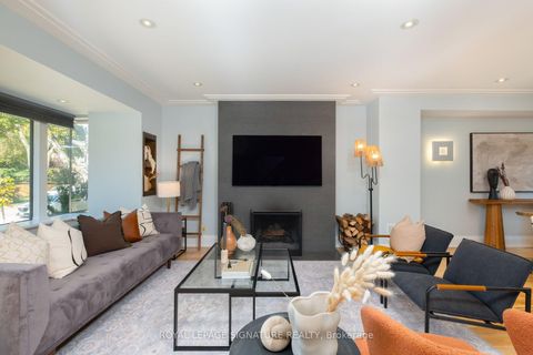 Photo 4 at 35 Bessborough Drive, Leaside, Toronto