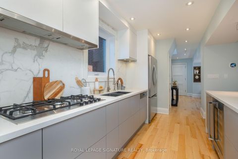 Photo 12 at 35 Bessborough Drive, Leaside, Toronto