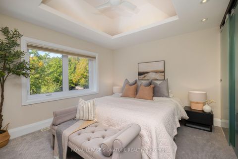 Photo 15 at 35 Bessborough Drive, Leaside, Toronto