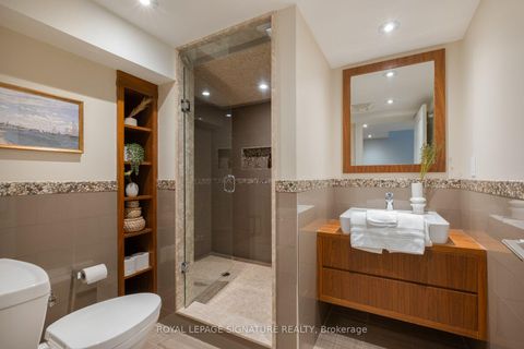 Photo 21 at 35 Bessborough Drive, Leaside, Toronto