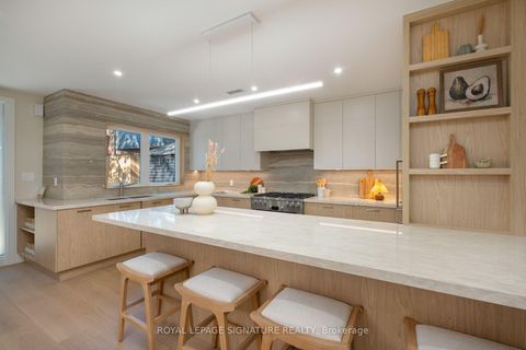 Photo 30 at 35 Bessborough Drive, Leaside, Toronto