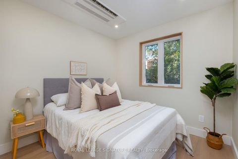 Photo 38 at 35 Bessborough Drive, Leaside, Toronto