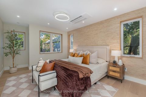 Photo 41 at 35 Bessborough Drive, Leaside, Toronto
