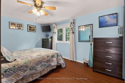Photo 7 at 6 Standbridge Court, Malvern, Toronto