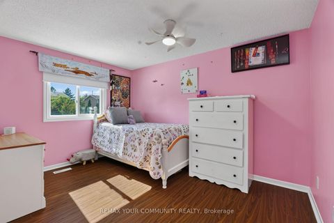 Photo 9 at 6 Standbridge Court, Malvern, Toronto