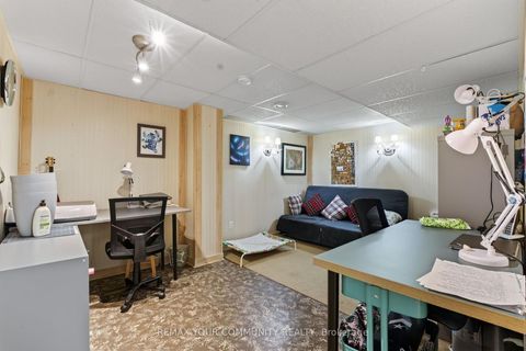 Photo 13 at 6 Standbridge Court, Malvern, Toronto