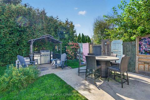 Photo 16 at 6 Standbridge Court, Malvern, Toronto