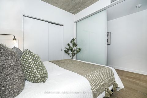 Photo 16 at 611 - 25 Stafford Street, Niagara, Toronto