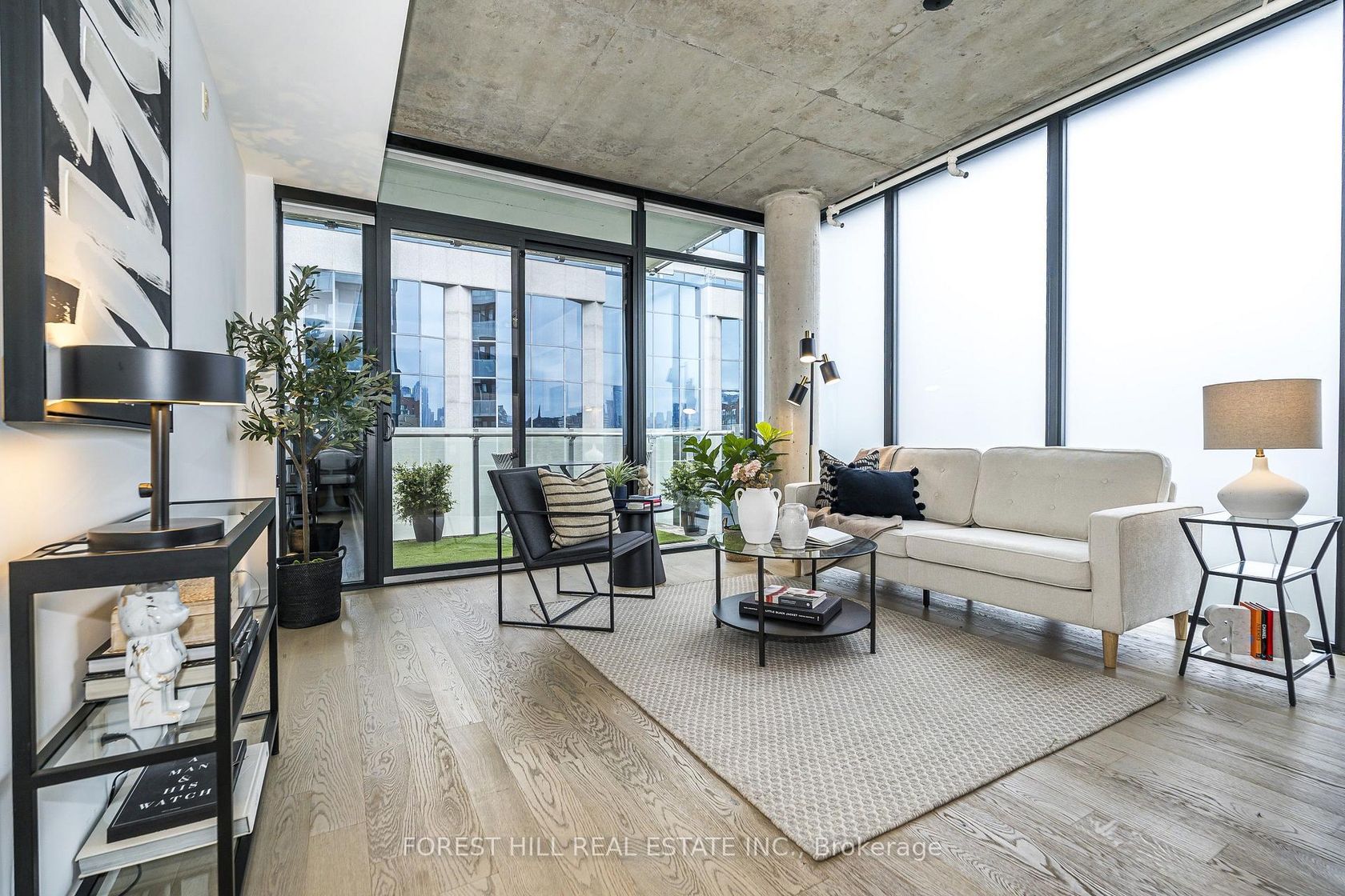 611 - 25 Stafford Street, Niagara, Toronto 