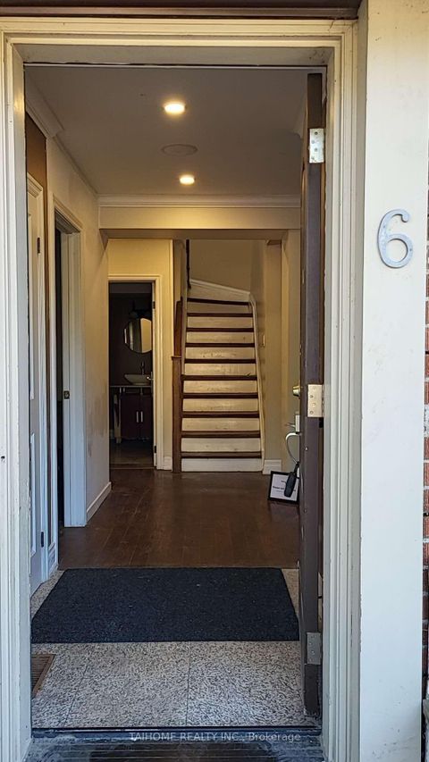 Photo 3 at 6 Vonda Avenue, Willowdale East, Toronto