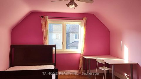 Photo 12 at 6 Vonda Avenue, Willowdale East, Toronto