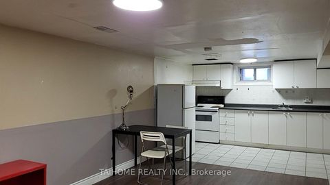 Photo 16 at 6 Vonda Avenue, Willowdale East, Toronto