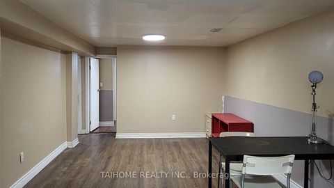 Photo 17 at 6 Vonda Avenue, Willowdale East, Toronto