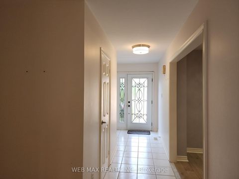 Photo 3 at 103 Misty Meadow Drive, East Woodbridge, Vaughan
