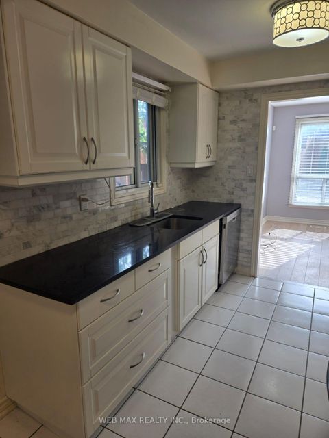 Photo 9 at 103 Misty Meadow Drive, East Woodbridge, Vaughan