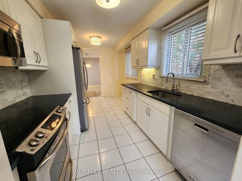 Photo 11 at 103 Misty Meadow Drive, East Woodbridge, Vaughan