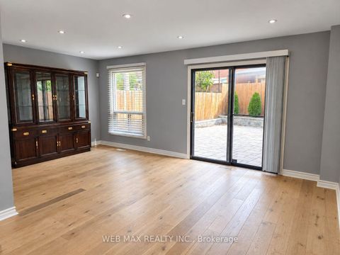 Photo 14 at 103 Misty Meadow Drive, East Woodbridge, Vaughan