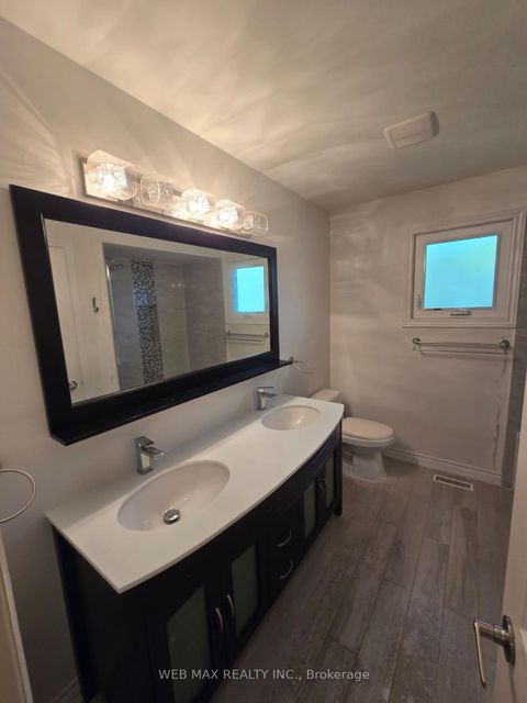 Photo 28 at 103 Misty Meadow Drive, East Woodbridge, Vaughan