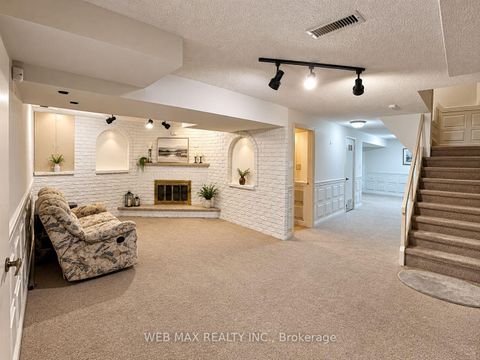 Photo 33 at 103 Misty Meadow Drive, East Woodbridge, Vaughan