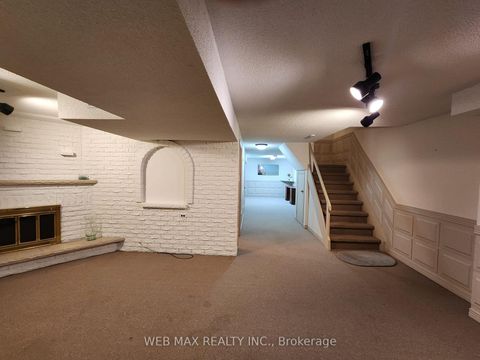 Photo 35 at 103 Misty Meadow Drive, East Woodbridge, Vaughan