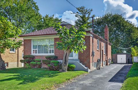 Photo 2 at 85 Roebuck Drive, Kennedy Park, Toronto