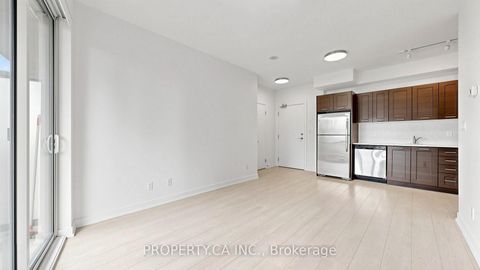 Photo 8 at 1202 - 20 Bruyeres Mews, Niagara, Toronto