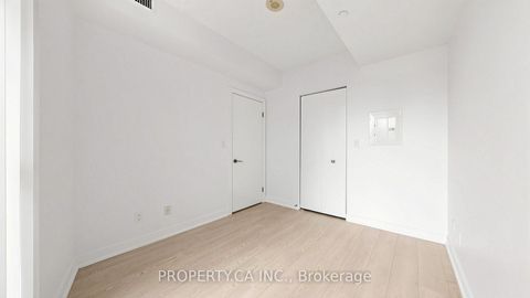 Photo 11 at 1202 - 20 Bruyeres Mews, Niagara, Toronto