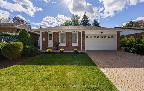 Photo 0 at 29 Fluellen Drive, L'Amoreaux, Toronto