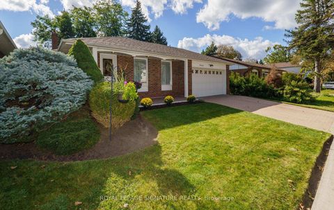 Photo 1 at 29 Fluellen Drive, L'Amoreaux, Toronto