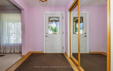 Photo 6 at 29 Fluellen Drive, L'Amoreaux, Toronto