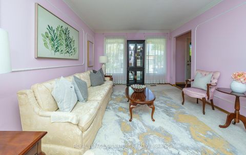 Photo 10 at 29 Fluellen Drive, L'Amoreaux, Toronto