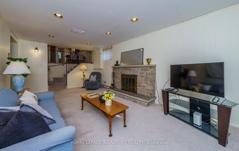 Photo 16 at 29 Fluellen Drive, L'Amoreaux, Toronto