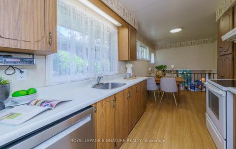 Photo 20 at 29 Fluellen Drive, L'Amoreaux, Toronto