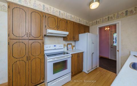 Photo 21 at 29 Fluellen Drive, L'Amoreaux, Toronto