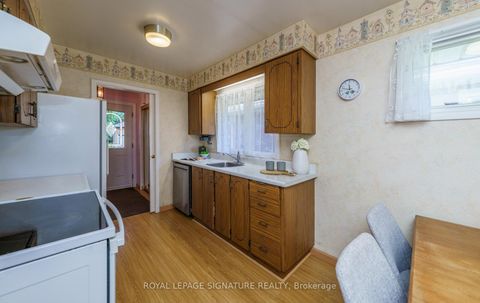 Photo 22 at 29 Fluellen Drive, L'Amoreaux, Toronto