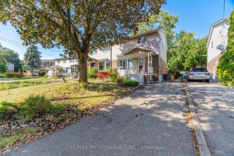 Photo 2 at 62 Edilou Drive, Alderwood, Toronto